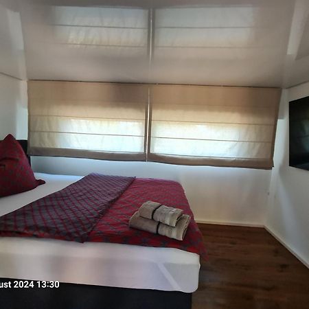 Ferienhaus Am See-2 Hungen Bagian luar foto