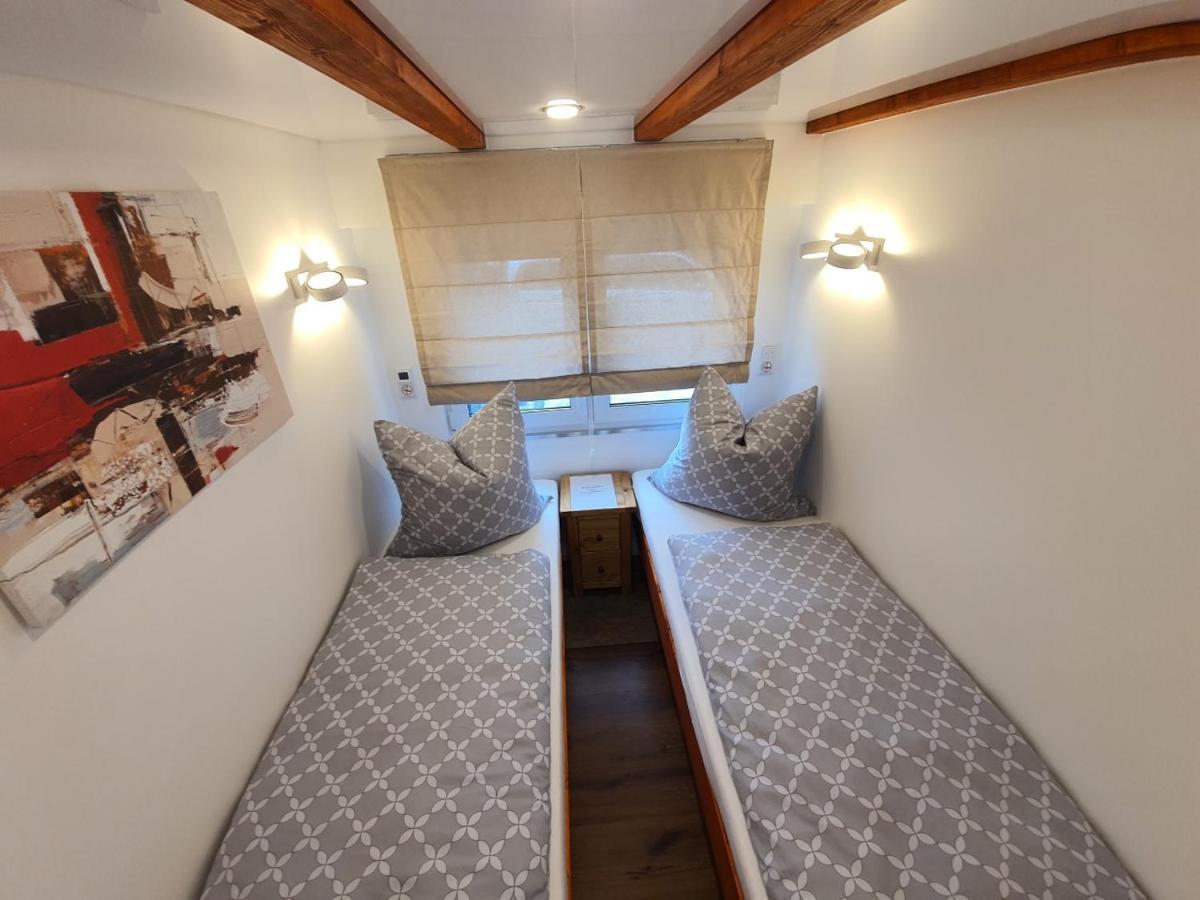 Ferienhaus Am See-2 Hungen Bagian luar foto