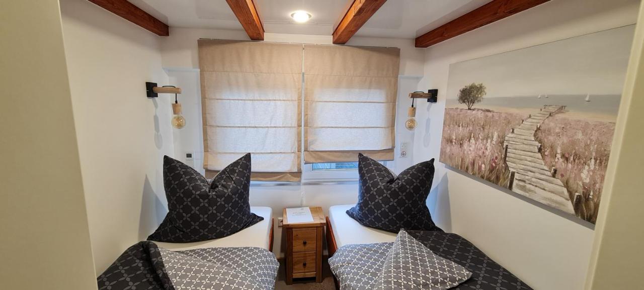 Ferienhaus Am See-2 Hungen Bagian luar foto